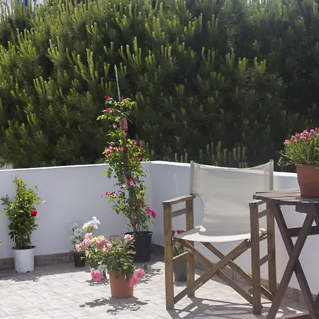 Отель Sourmeli Garden *